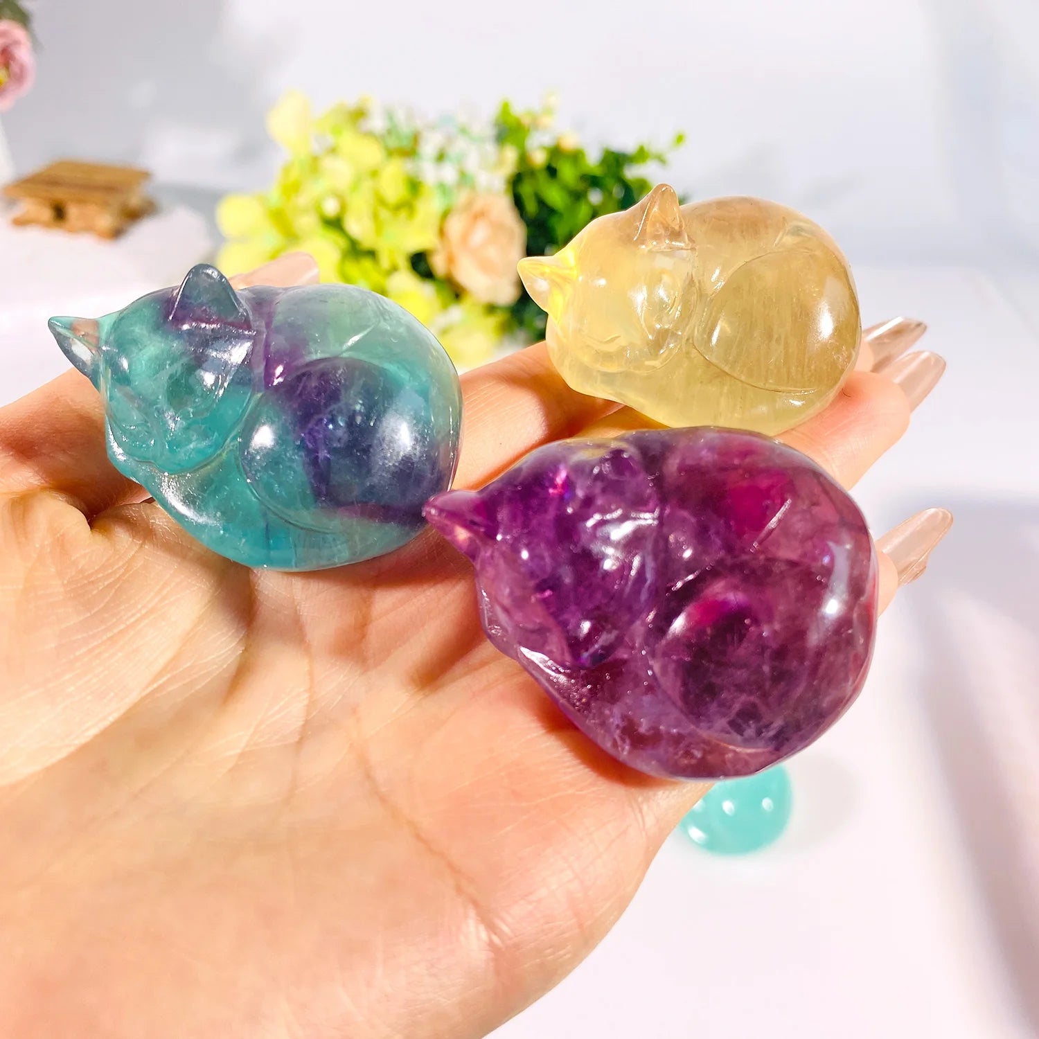 Wholesale Natural Fluorite Sleeping Cat Hand Carved Energy Stone for Healing Crystal Animals Heading Craft Cravings Gift