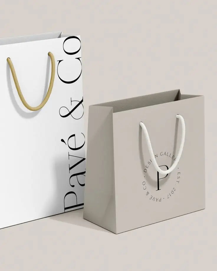 Wholesale Luxury Custom Printed Art Paper Shopping Gift Bags Cardboard Paper for Apparel