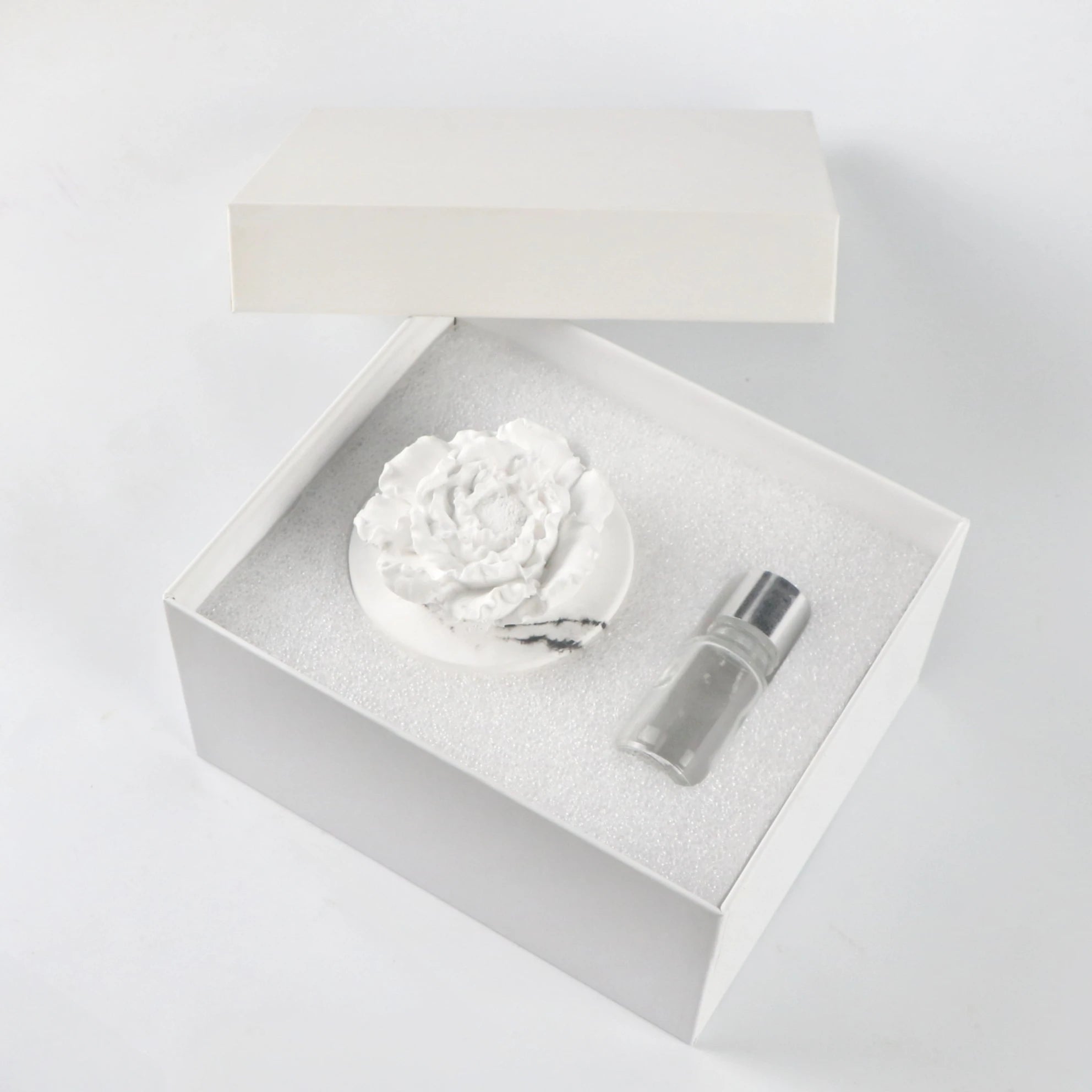 Wholesale Scented Ceramic Peony Flower Aroma Plaster Air Freshener Handmade Porcelain Home Fragrance Essential Oil Reed Diffuser