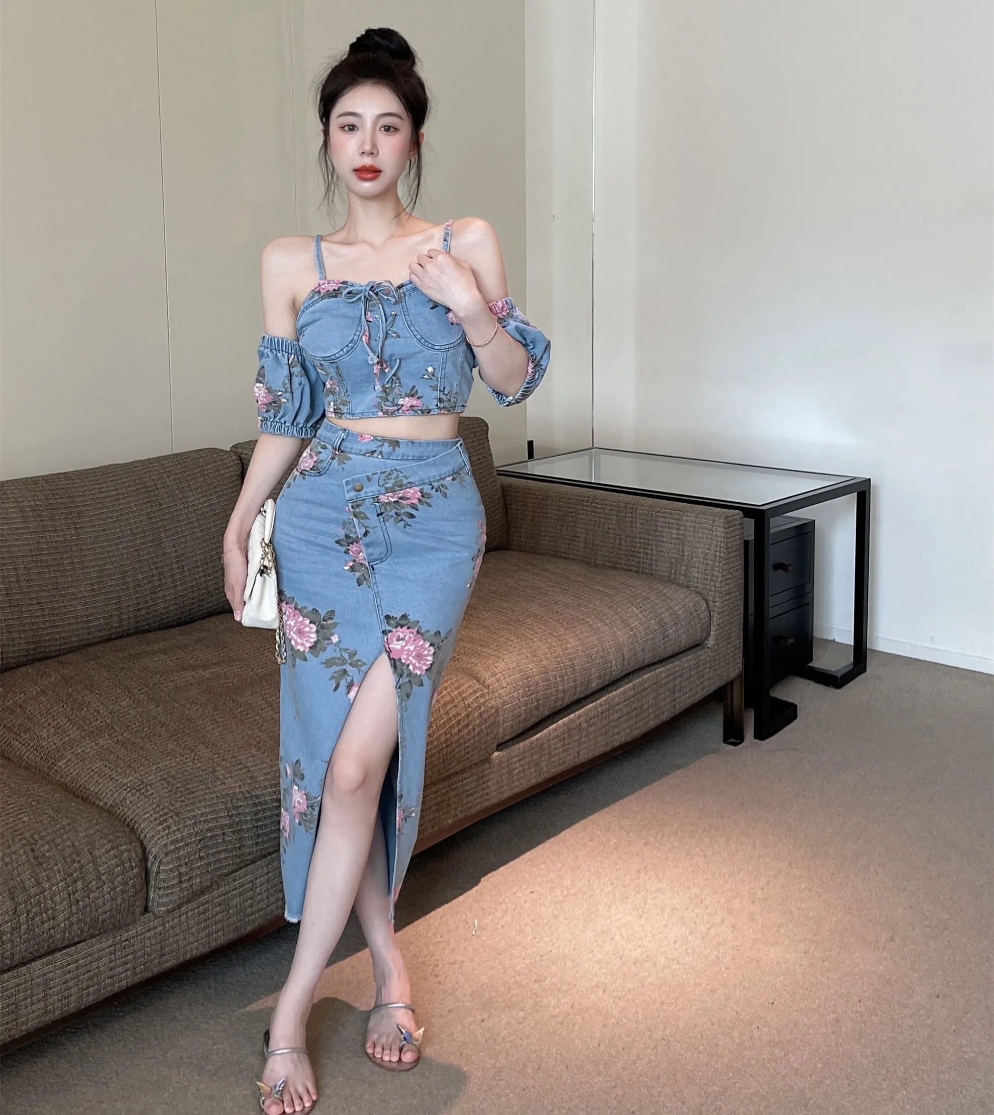 Wholesale 2026 Summer Vintage Fragmented Flower Denim Bubble Outerwear Strap Split Skirt Women's Set