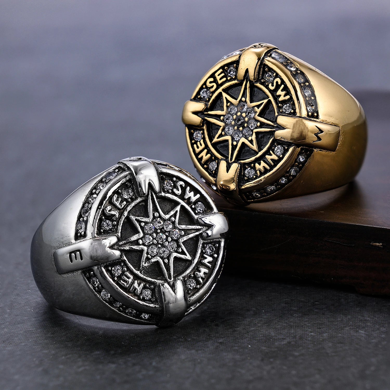 Stainless Steel Vintage Scandinavia Viking Compass Crystal Zircons Ring Retro Punk Biker Pirate Compass Polaris Star Ring Man