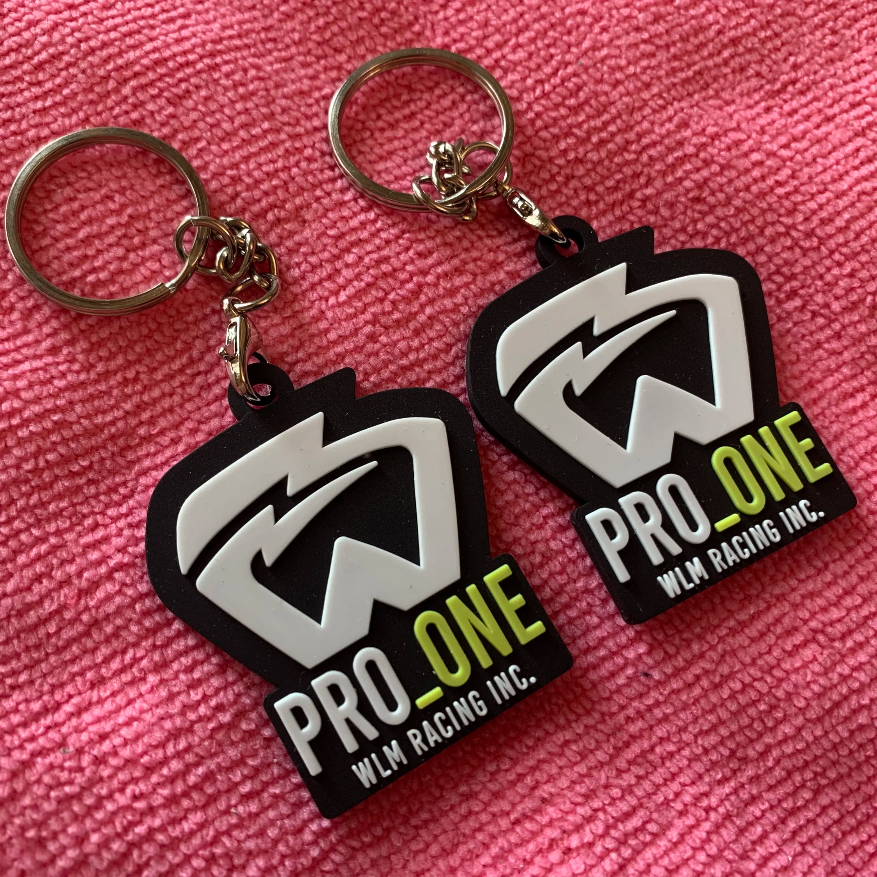 Promotional 3D Embossed Brand Silicone Rubber Label Keychainfactory Making PVC Rubber Keyring for Clothes