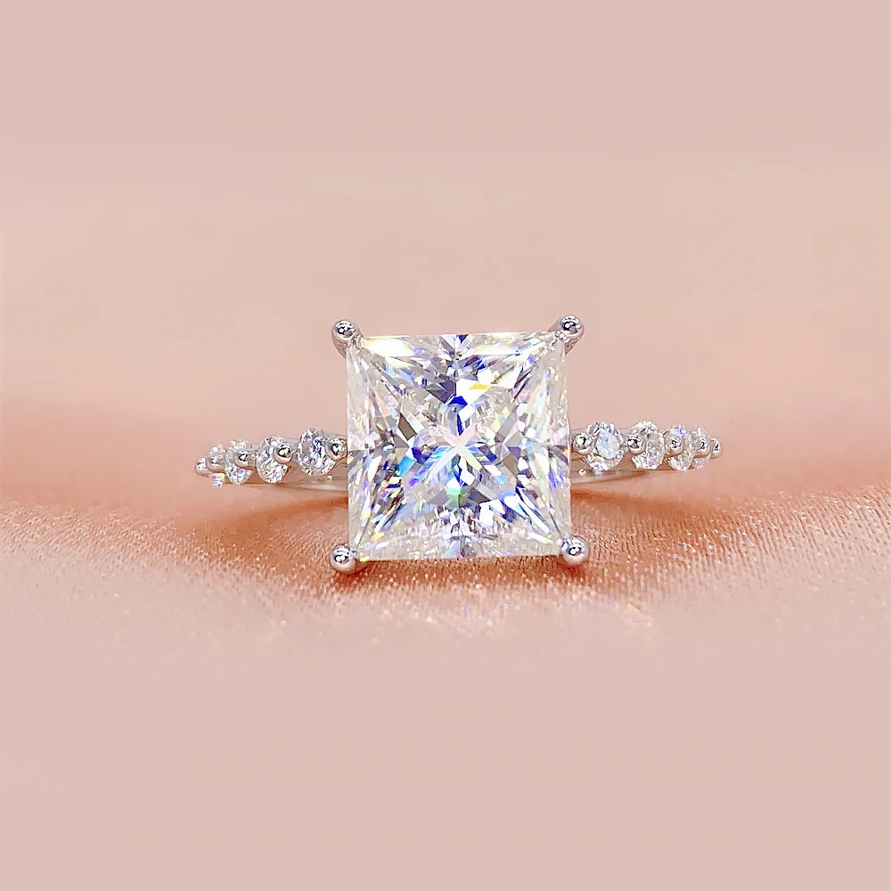 Wholesale Fine Jewelry Finger Rings 925 Sterling Silver D-vvs Diamond Emerald Cut Moissanite Engagement Ring for Women