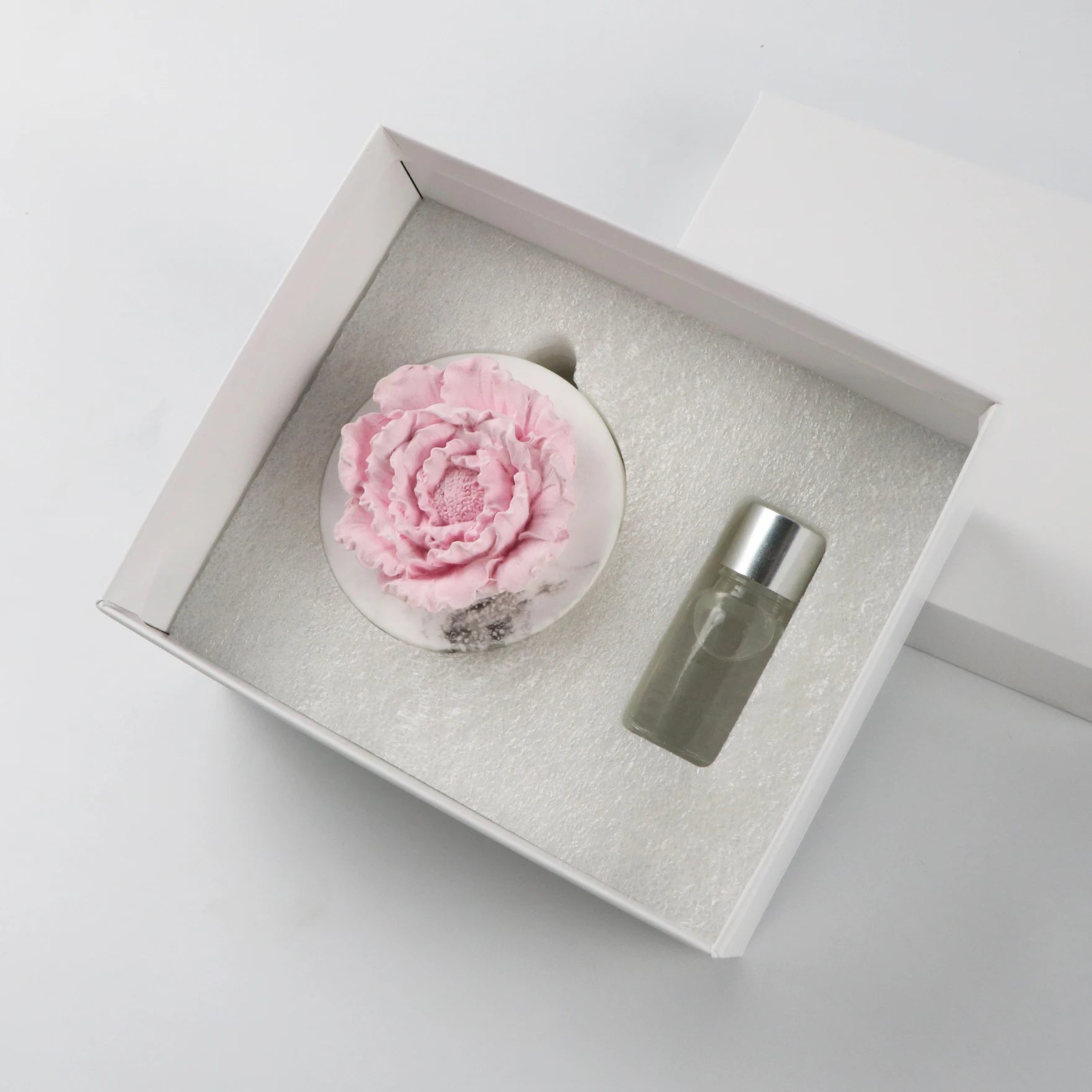 Stocked Home Decoration Handmade Porcelain Flower Scented Ceramic Aroma Plaster Air Freshener Fragrance Essential Oil Diffuser