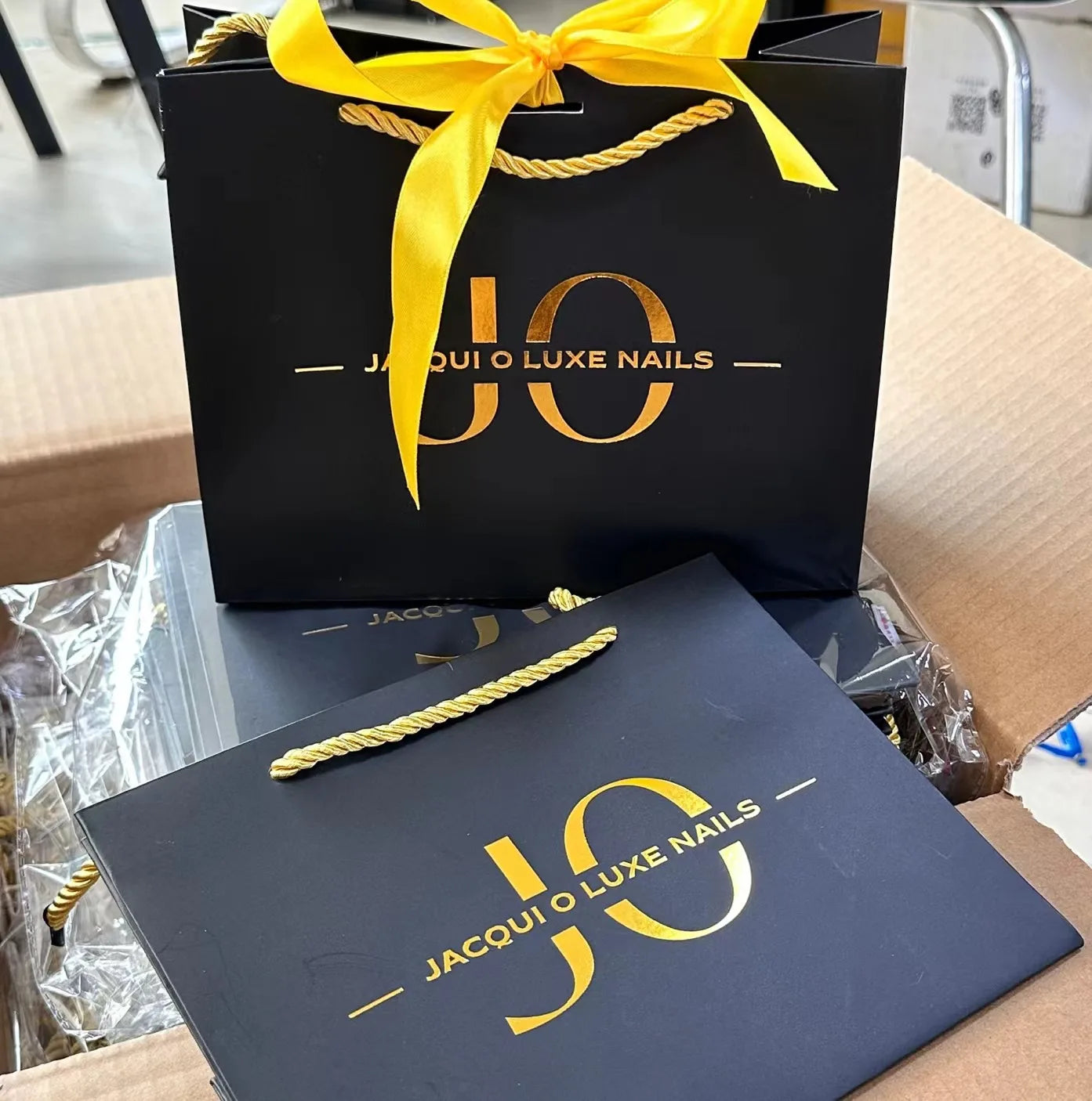 Recyclable Biodegradable Custom Shopping Paper Bag  Gift Paper Bags with Your Own Logo for Small Business