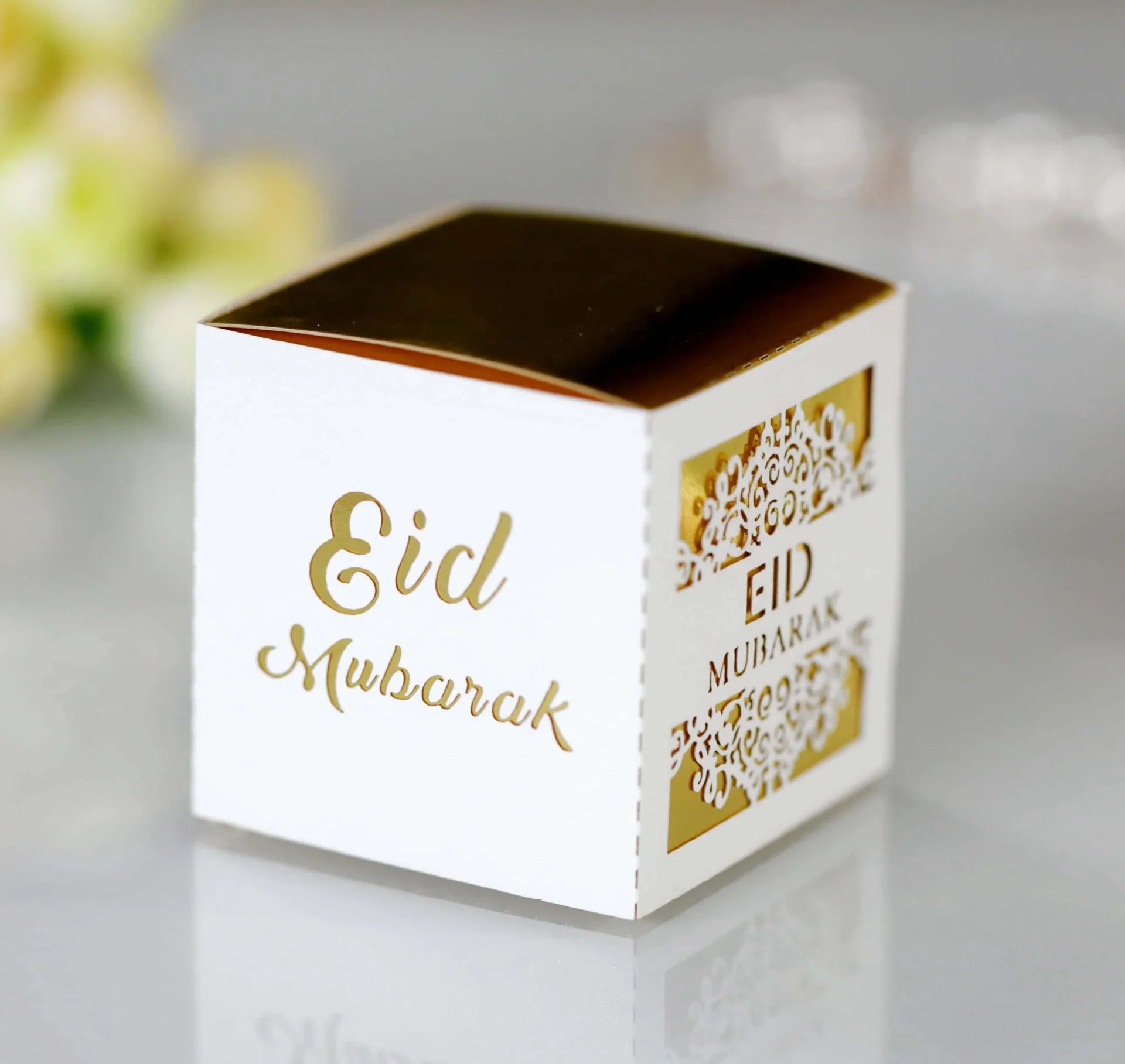 Hollow Out White Eid Candy Box EID Mubarak Ramadan Party Favors Gift Chocolate Candy Box Packaging Box Wholesale EID Decoration