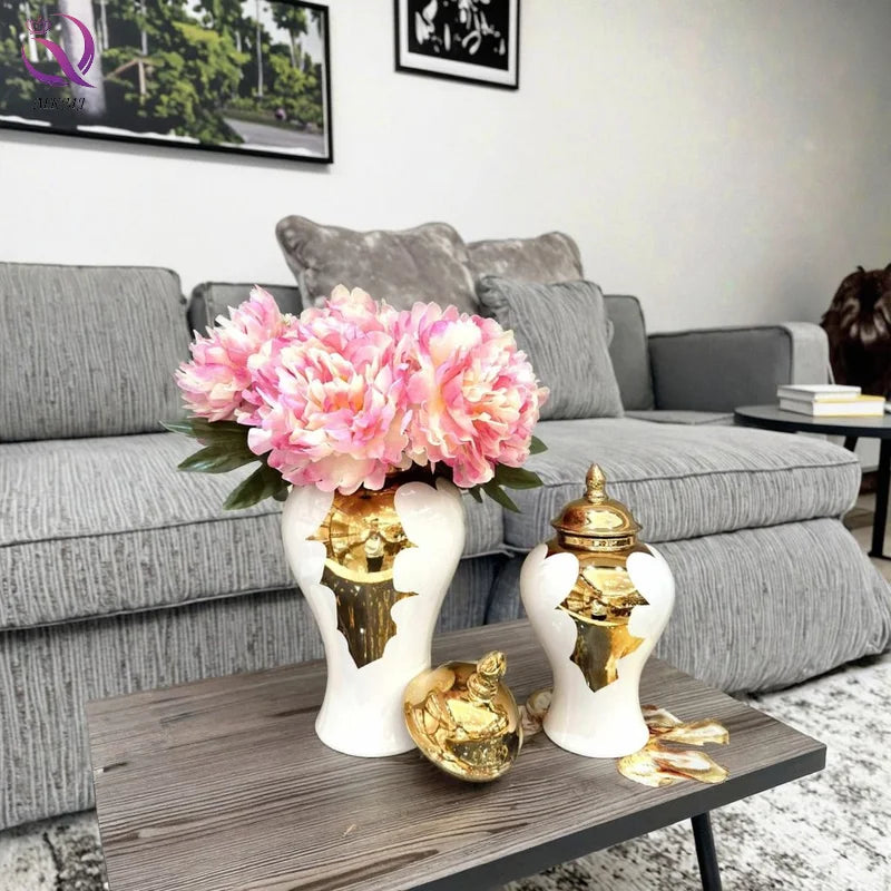 Factory Supply European Electroplated Gold Ceramic Ginger Jar Table Vase With Lid Decoration Light Luxury Porch Decoration