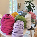 Wholesale 1kg Roll 5cm Hand Woven Knitting Blanket Yarn Roving Core Filling Tube Chunky Yarn for Blanket Cushion Weaving