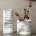 High-End Nordic Ceramic Vase Soft Home Decor Indoor Floor Accessory for Dry Flower Arrangements Model Room Accessory
