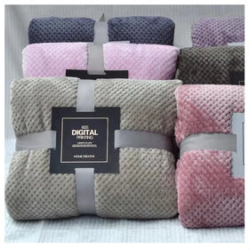 Wholesale Customize Flannel Fleece Manta Cheap Embossed Oversized Throw Blanket