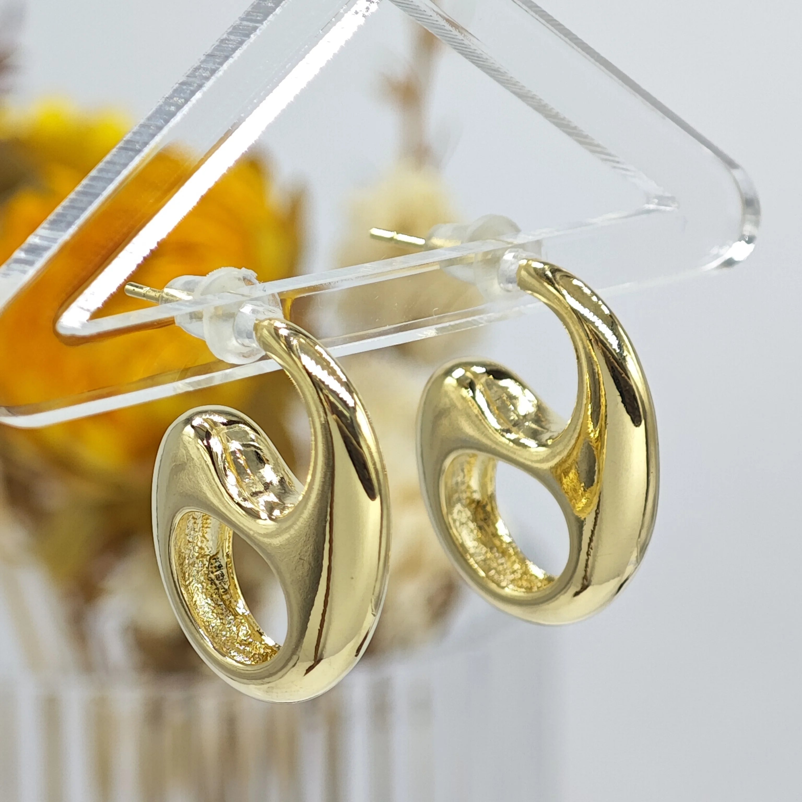 Ilona  Gold Sillver Plated Copper Double Loop Geometric Hoop Earrings Minimalist Abstract Earrings Everyday Jewelry for Women