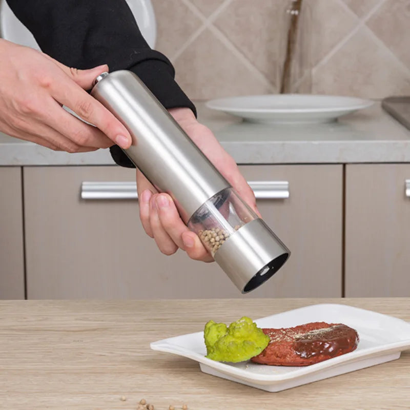 Hot Selling 2 in 1Stainless Steel Electric Salt Mill Pepper Grinder Set Battery Salt Pepper Grinder Spice Mill