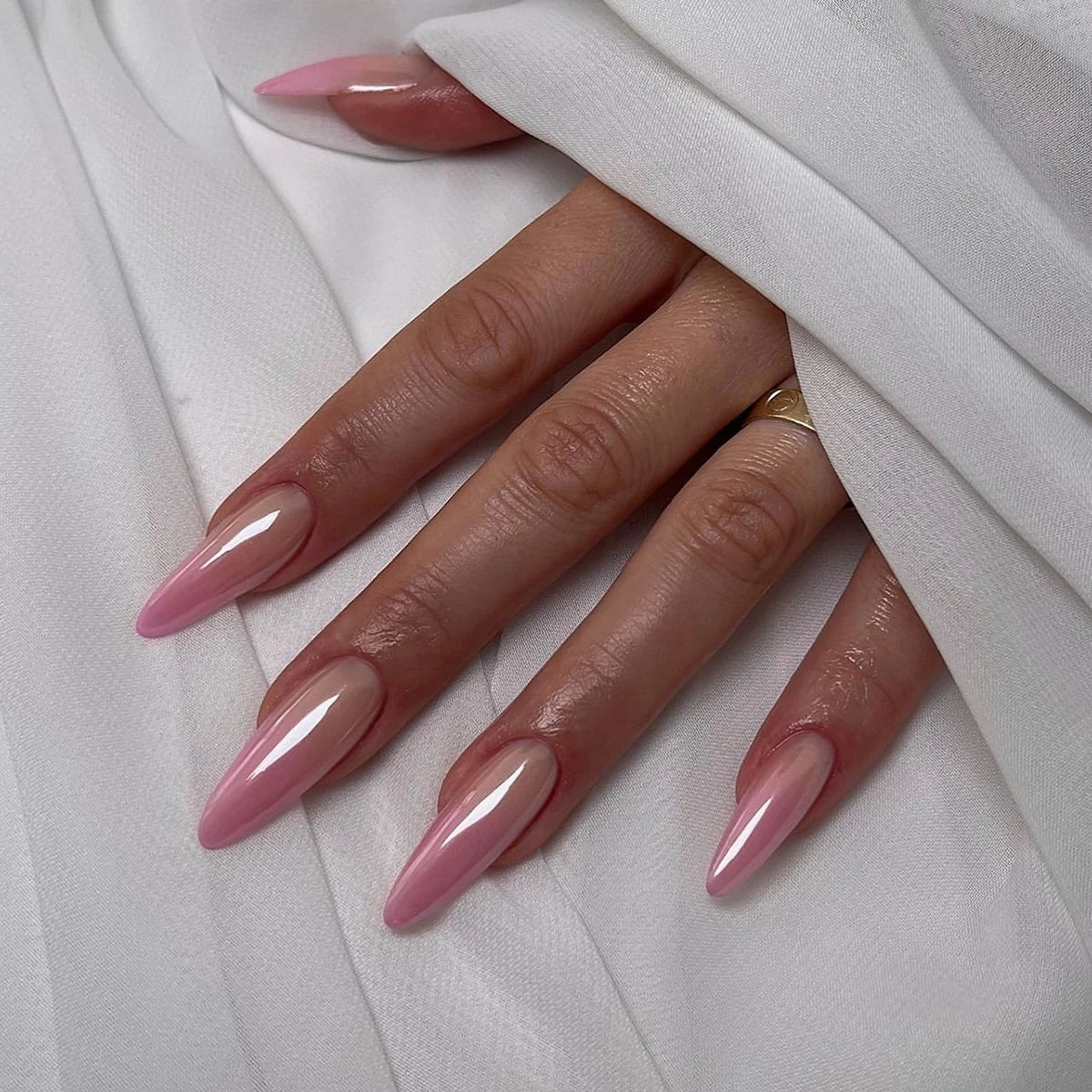 24 Pcs Almond-shaped Short pink Gradient Minimalist Finished with Coating Acrylic Press on Nails Customize False Nails 3494