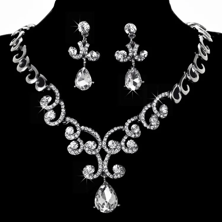 European and American Bridal Water Diamond Necklace Earrings Two Piece Set Simple Water Drop Clavicle Necklace