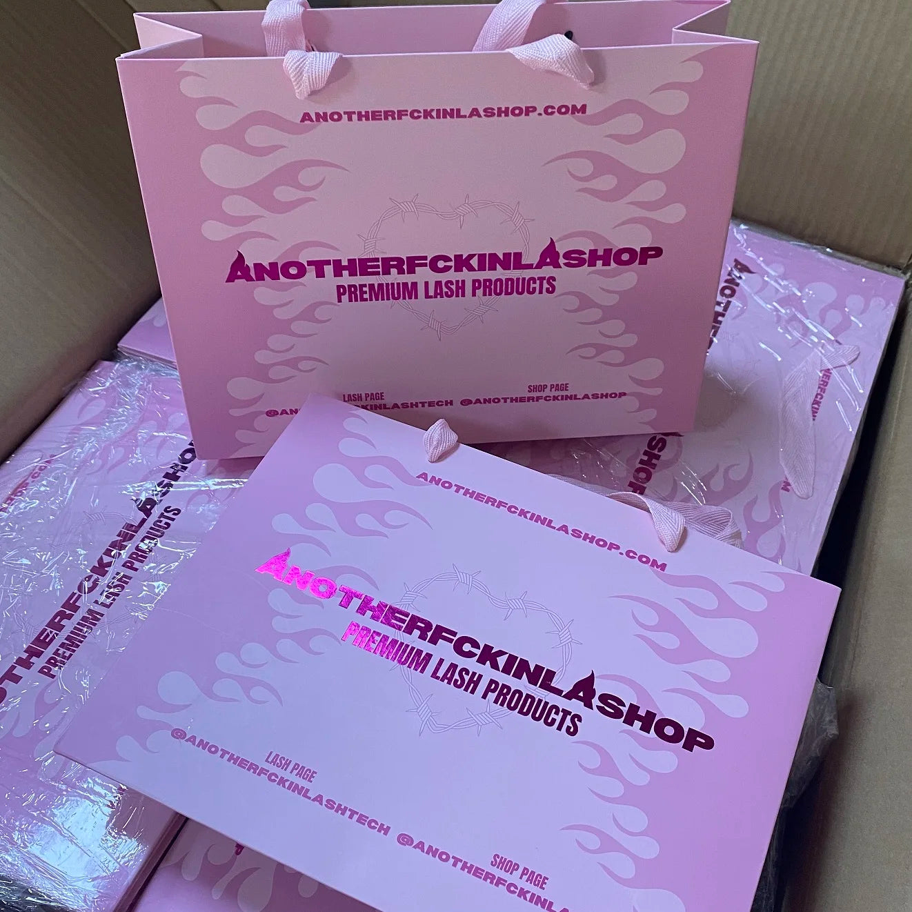 Reusable Cardboard Paper Bag Hot Stamping Foil Printing Bag Craft Custom Shopping Gift Luxury Paper Bags With Your Own Logo