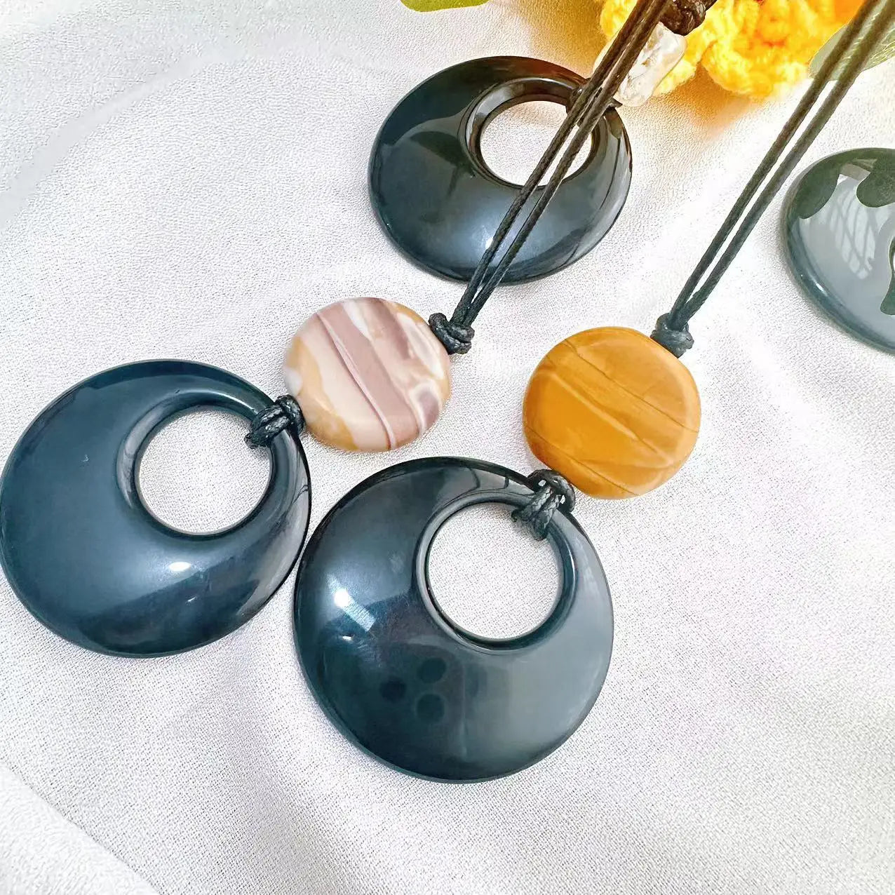 DIY Natural Stone Princess Buckle Necklace Pendant 5cm Obsidian with Engraved Agate Peace Buckle Black Jade Necklace Jewelry