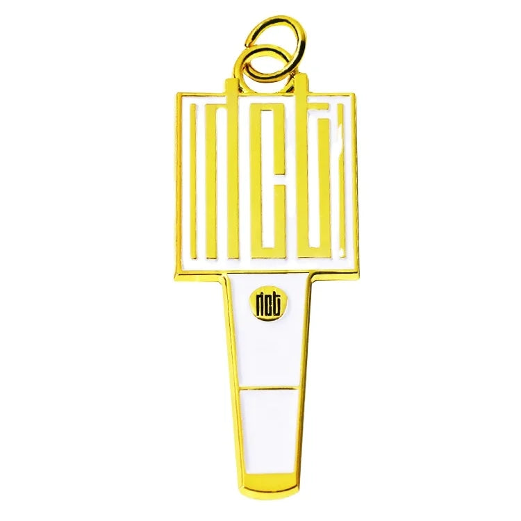 Custom Designer Zinc Alloy Bracelet Fitting with Embossed Logo Gold Plated Metal Hang Pendant for Jewelry Shoelace Charms