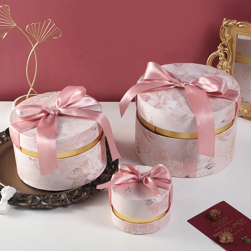 Luxury Shape Velvet Gift Box Ribbon Decoration Cylinder Candle Wedding Candy Packaging Embossed Printing for Special Occasions