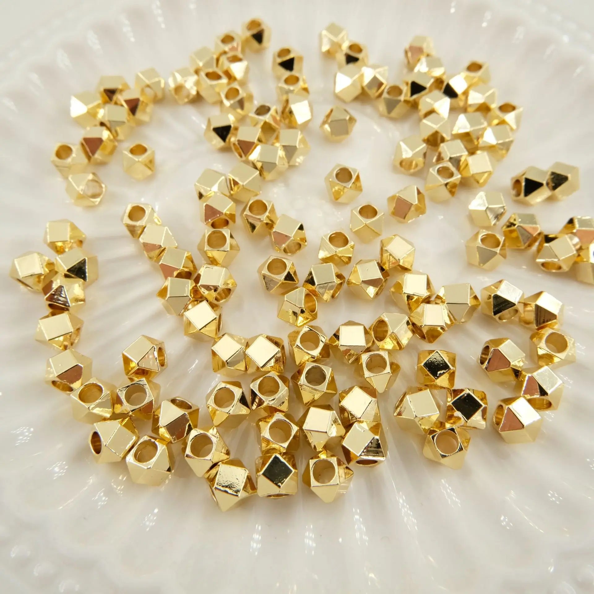 WT-JFE105 18k Color Coated Gold Chamfered Diamond Shaped Partition Bead Block Cut Corner Bead Hexagonal Round Gold Bead