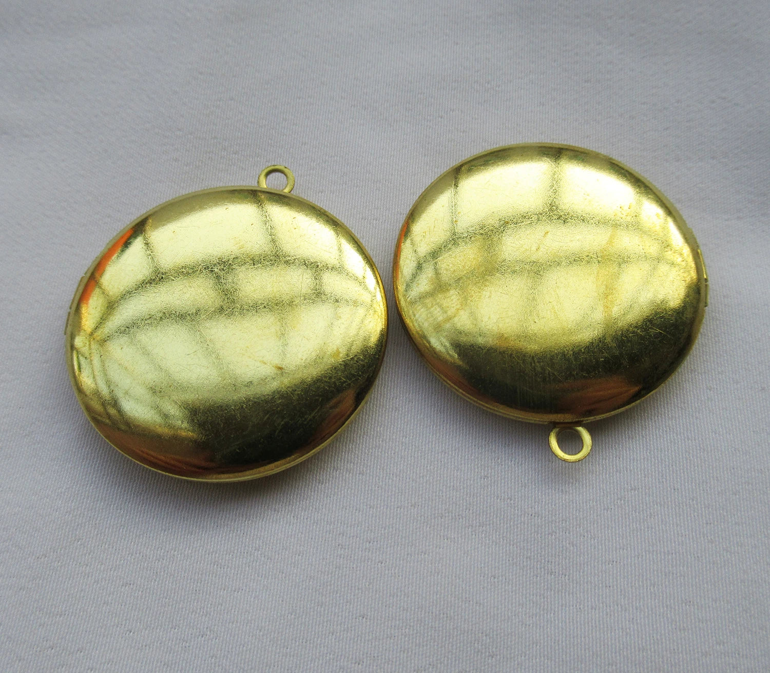 Blank Locket Pendant 32mm Round Brass Photo Locket