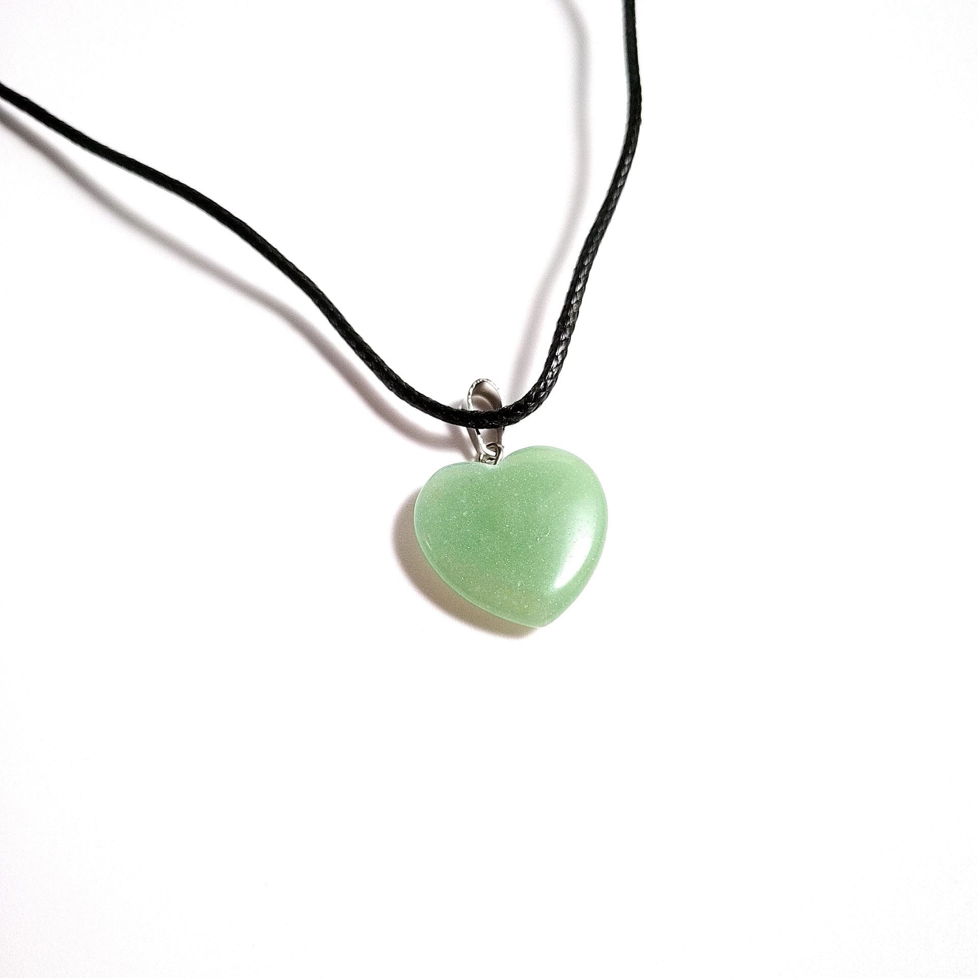 Hongzhuo Natural Healing Crystal Stones Green Aventurine Jade Heart Pendant for Decoration Gift