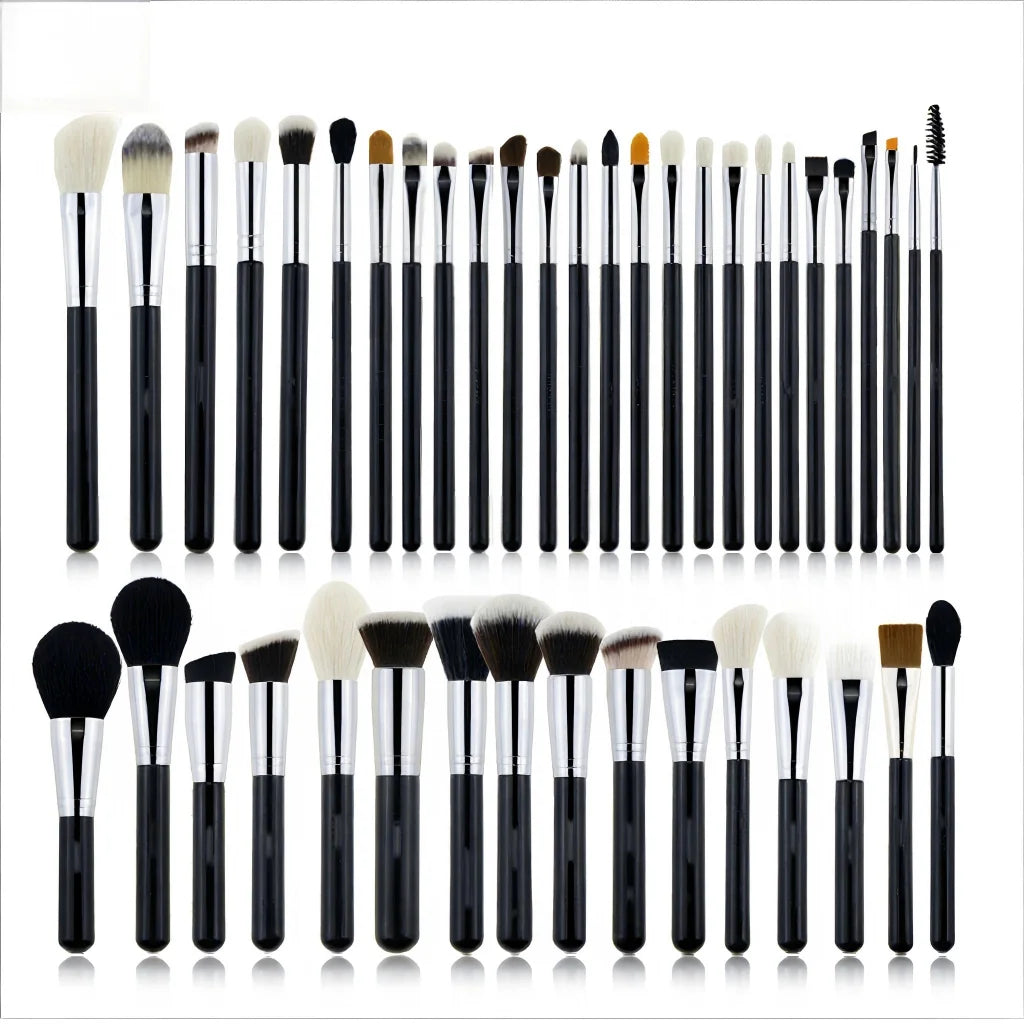 2025 New Black Luxury Makeup Brush Wholesale Wood Handle Private Label 42pcs Professional Makeup Brush Set
