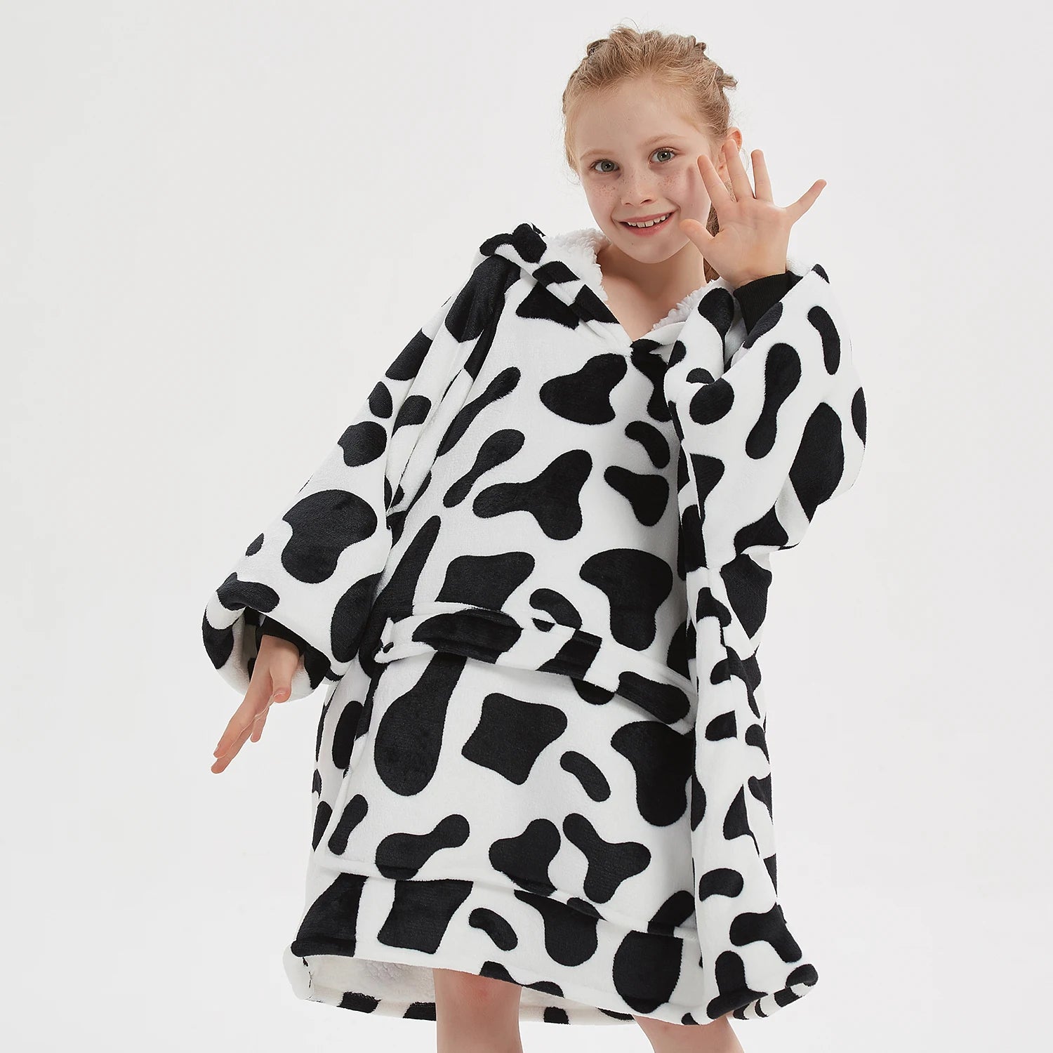 OEM Kids Character Printed Oversized Fleece Hoodie Blanket 100% Polyester Floral Foldable Travel Blanket Big Wearable Hood