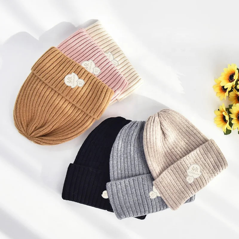 Wholesale Factory Women Winter Knitted Beanie Hat Warm Australia Wool Stiped Dome Hats Custom Outdoor Sport Ski Hat in Stock