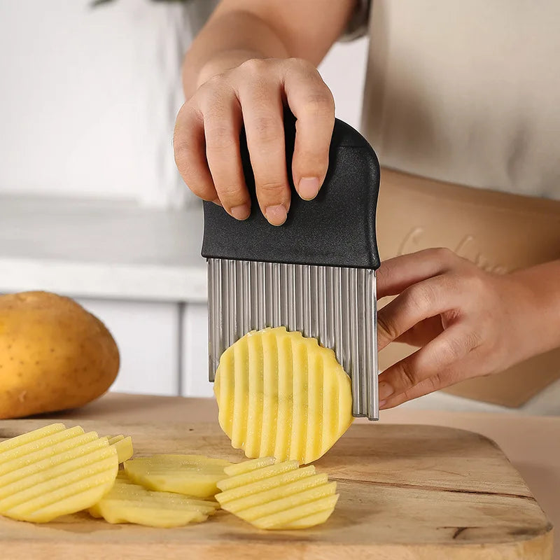Wholesale Manual Stainless Steel Crinkle Cutter Wavy Knife for Potato French Fry Vegetable Slicer-Dishwasher Safe & Reusable