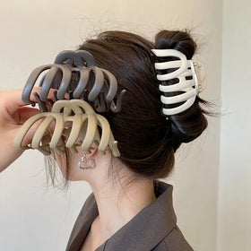 MIO New Large Matte Pumpkin Claw Clip 9cm Frosted Plastic Hair Clamp Clip Fashion Women Big Shark Clip for Thick Hair