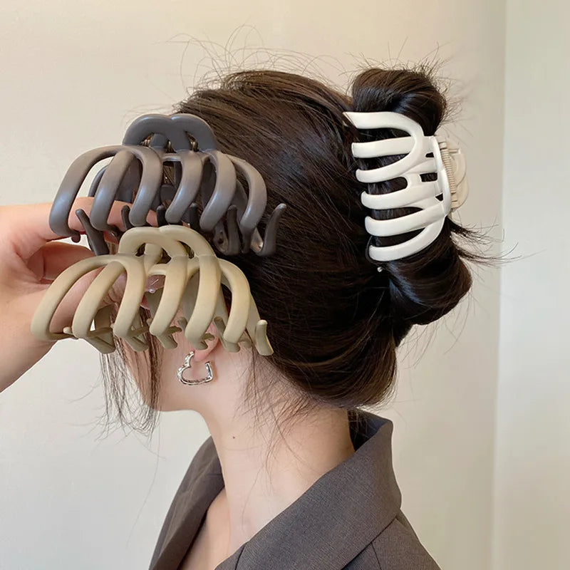 MIO New Large Matte Pumpkin Claw Clip 9cm Frosted Plastic Hair Clamp Clip Fashion Women Big Shark Clip for Thick Hair