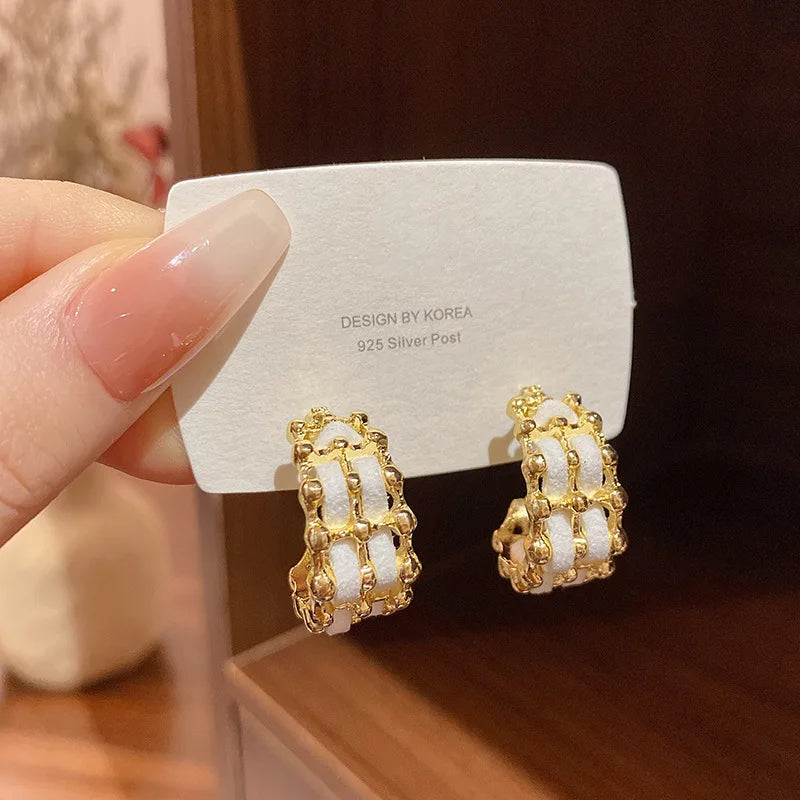 S925 Silver Needle Unique Design Earrings French Niche Temperament Circle Wild Earrings Women C-Shape Stud Earring