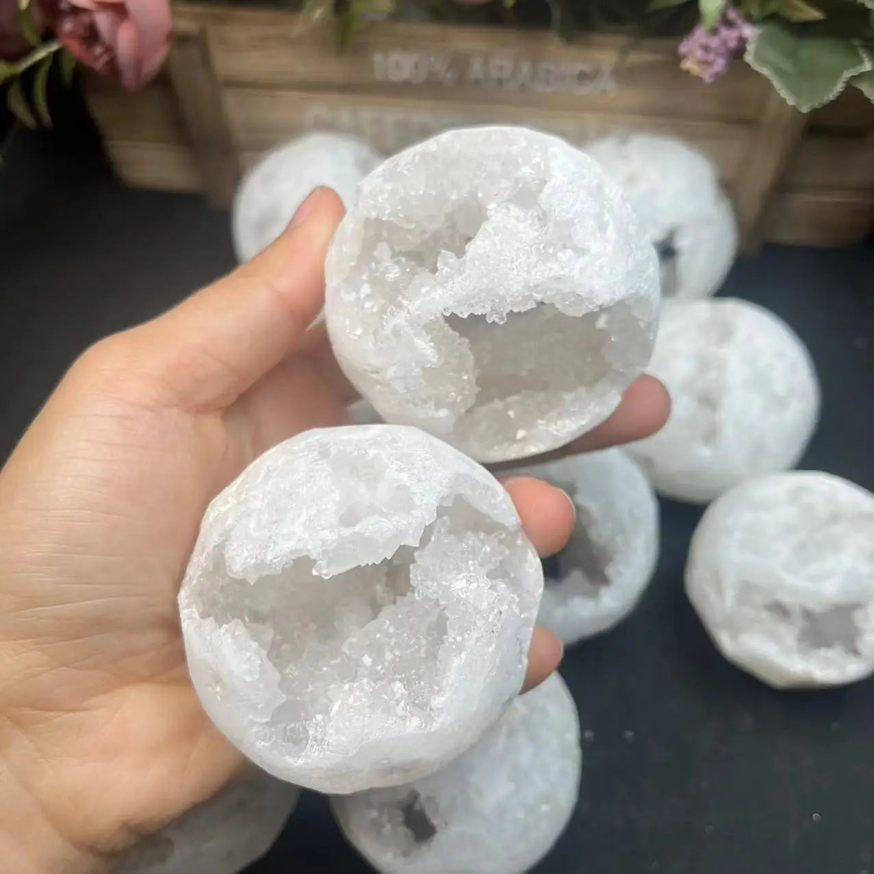 Wholesale High Quality Natural Crystal Clear Quartz Sphere With Geode Cluster for Decoration