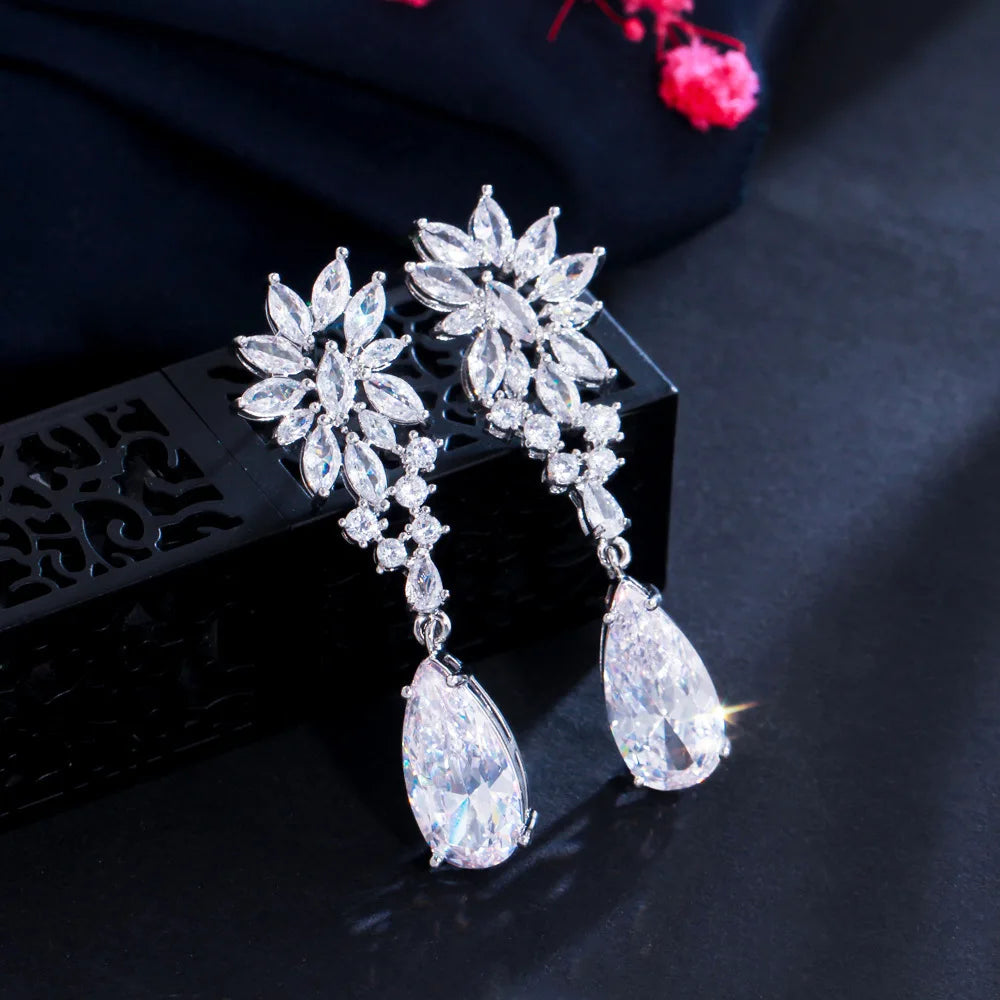 Wholesales Zircon Drop Earrings Women Crystal Earrings Fashion Female Party Jewelry Bridal Drop Crystal Earrings