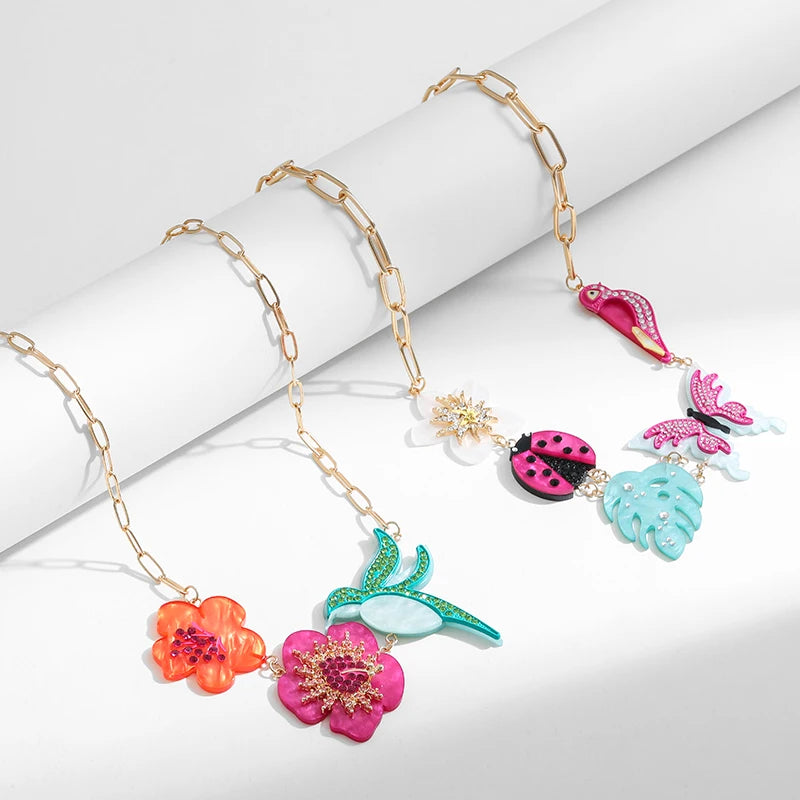 2023 BOHO European American Women Lady Vacation Summer Hawaiian Acrylic Big Bird Butterfly Flower Necklace Statement Jewelry