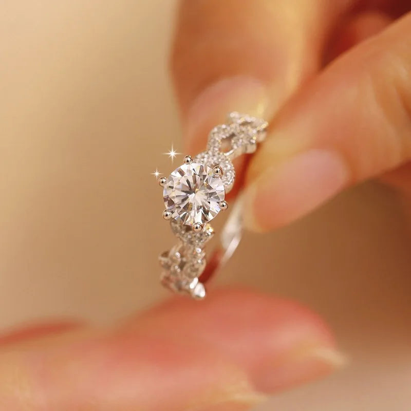 925 Sterling Silver Hollow Out Marriage Ring 18k White Gold Plated 1Carat Moissanite Ring Light Luxury Jewelry for Women Wedding