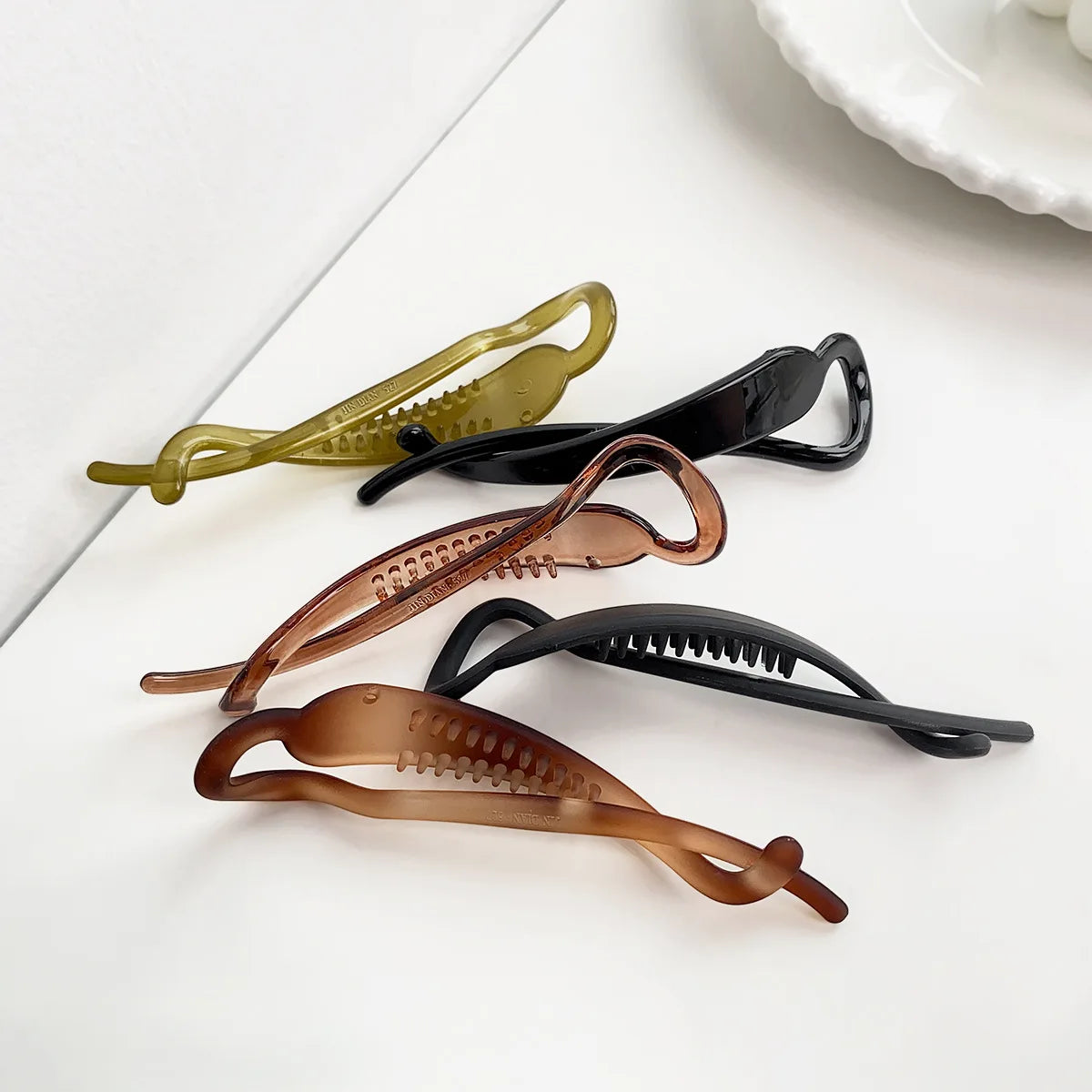 Korean Vintage Banana Hair Clips Claw Hair Accessories Girl Acrylic Acetate Barrette Crab Vertical Ponytail Horizontal Clip Jaw