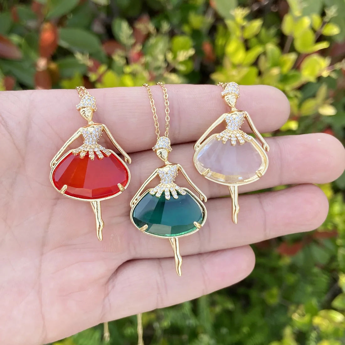 2022 New Wholesale Zircon Swan Dancer Pendant Necklace Adjustable Crystal Necklace for Women