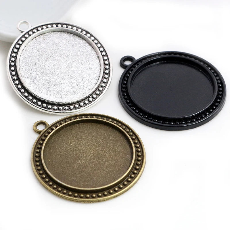 30mm Inner Size 3 Fashion Colors Plated Classic Style Cabochon Base Setting Charms Pendant Tray Blank Base Setting