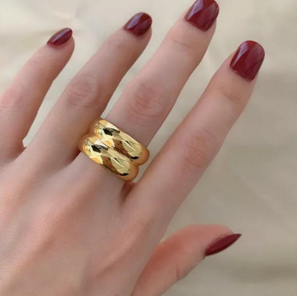 Wholesale Minimalist Chunky Stainless Steel Rings for Women Trendy PVD Vacuum Gold Plated for Weddings and Engagements