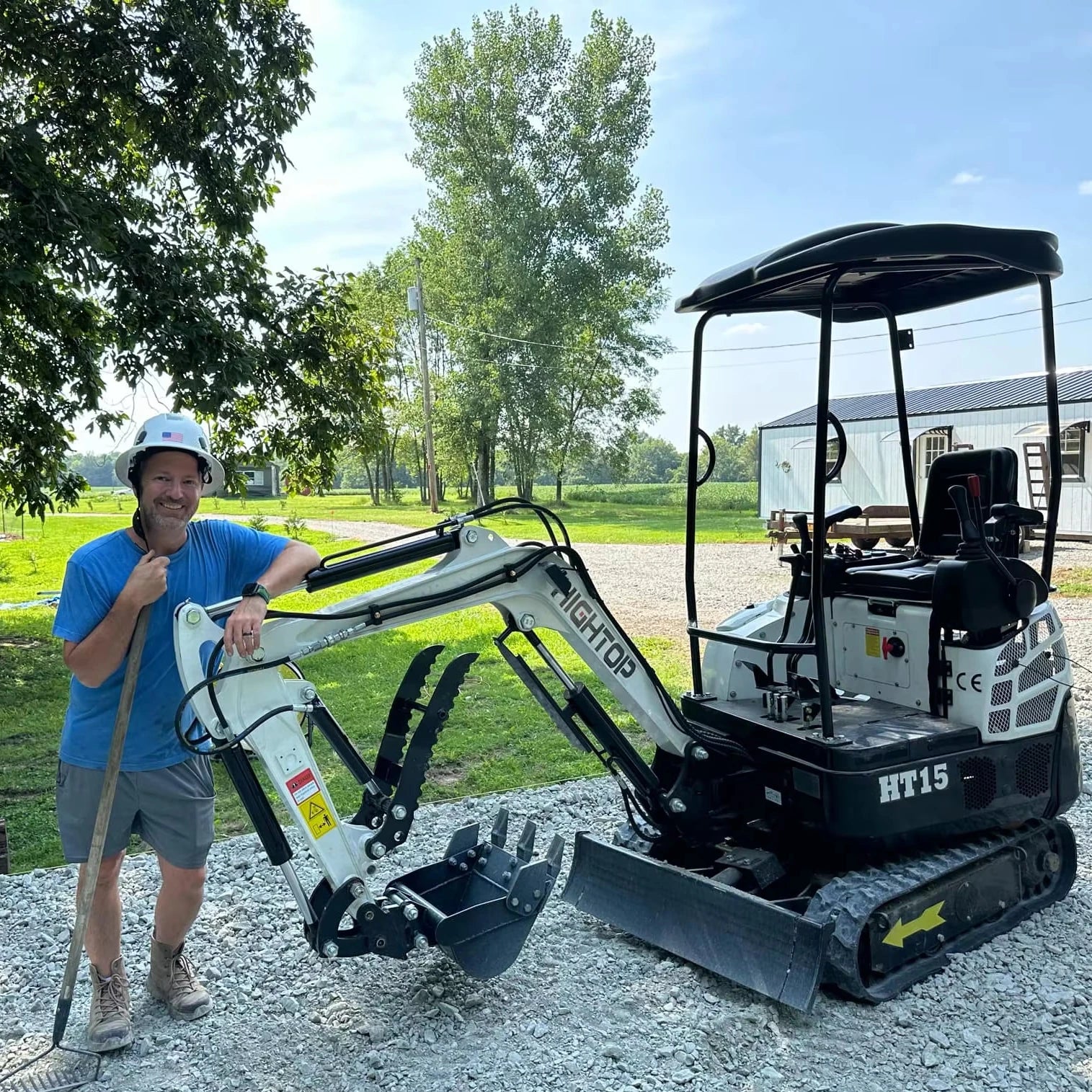 China Hightop HT15Pro Micro Crawler Excavator 1.5 Ton Mini Hydraulic Excavator Chinese Small Digger for Sale