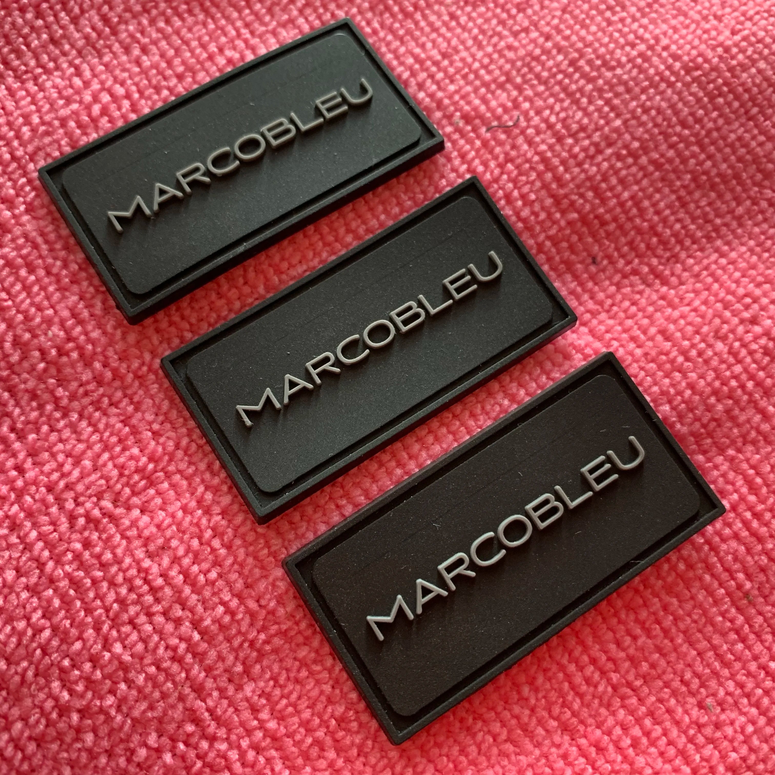 Fashion Design 3D Convex Brand PVC Rubber LabelCustom Sew on Embossed Private Silicone Rubber Patch for Clothing