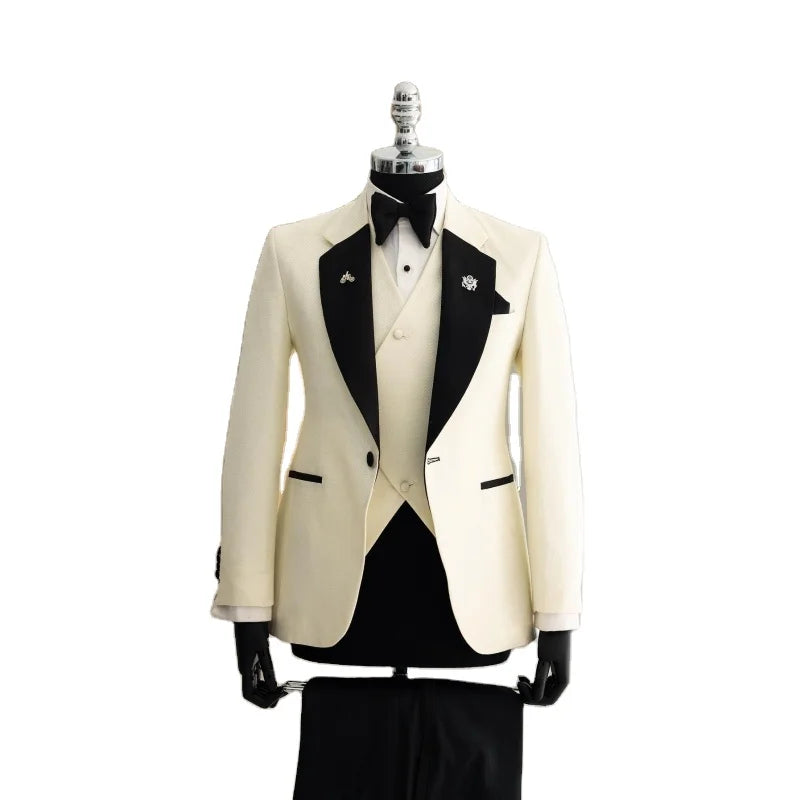 Modern Tailored Men's Suits 3 Pieces Set Blazer Vest Black Pant One Button Peaked Velvet Lapel Wedding Tuxedos Formal Man Outfit