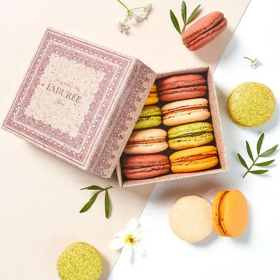 Custom Lid and Base 4 6 12 24pcs Macarons Paper Packaging Box Macarons Gift Box With Insert Divider for Truffle Chocolate Sweet