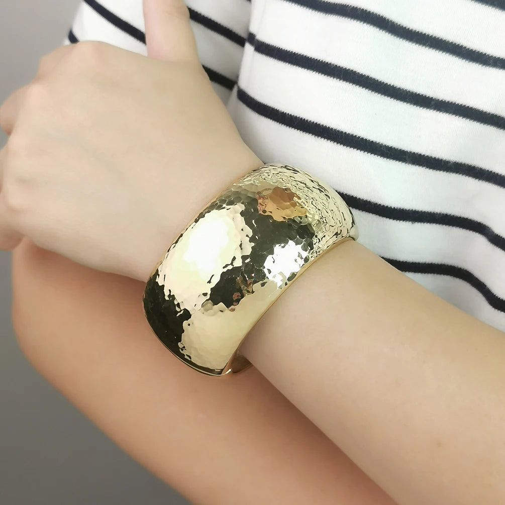 Big Wide Statement Cuff Bracelets Hammer Pattern Metal Gold Plated Bangle Bracelet Geometric Charm Accessories