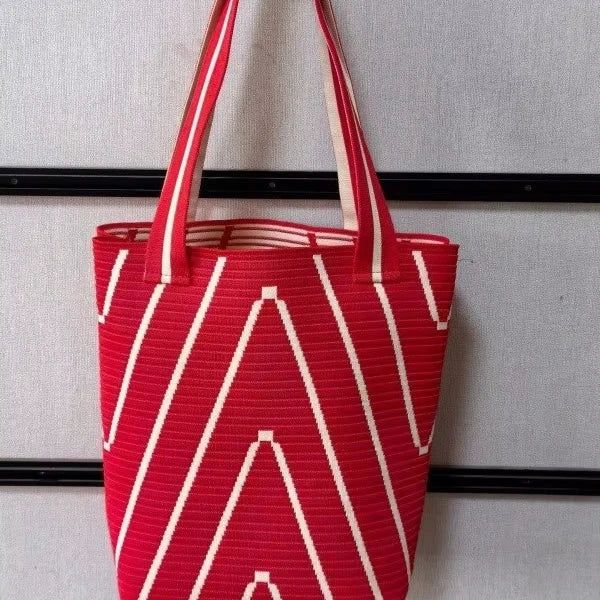 Niche Wavy Shoulder Bag Large Capacity Tote Bag Fine Woven Open Satchel Bucket Bag Female MegaBDM