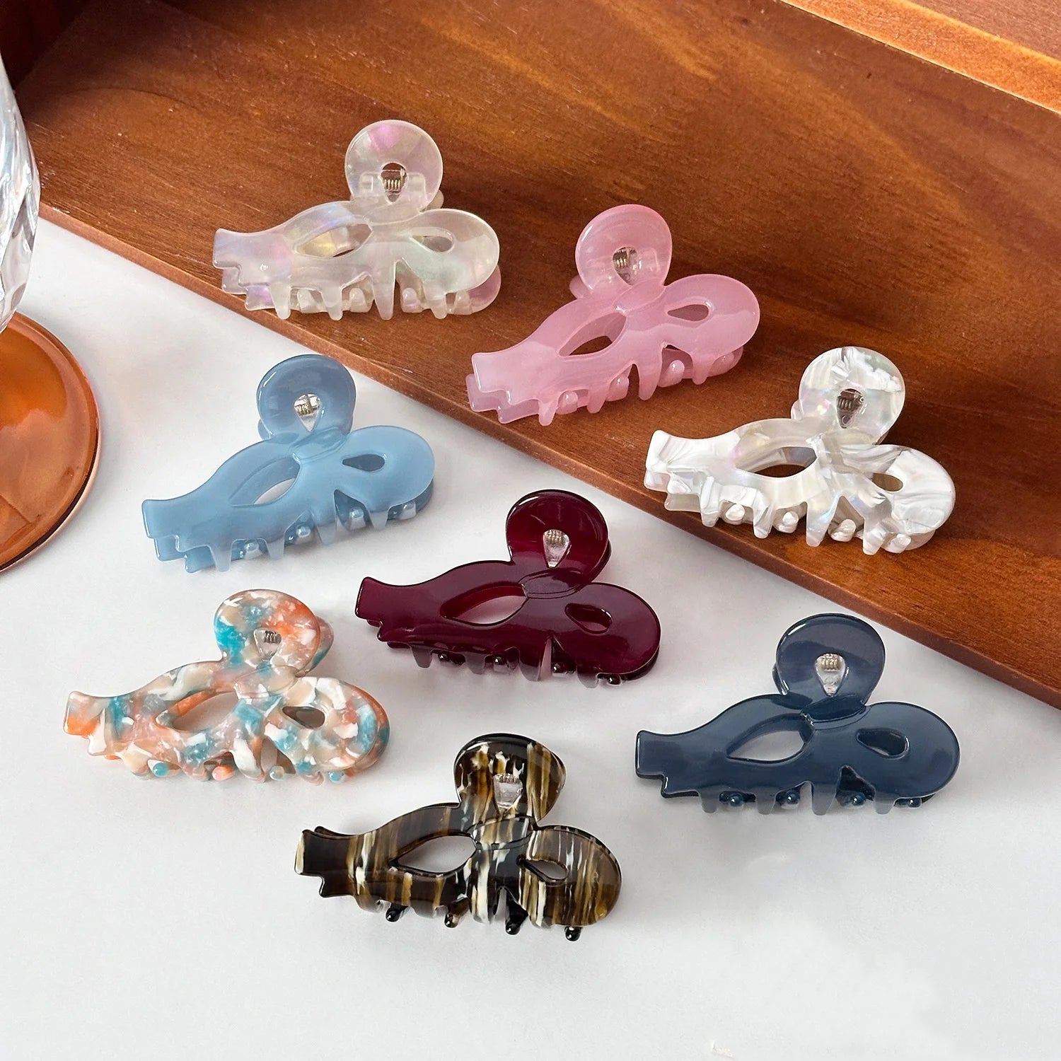 Yi YHJ Women's Hair Accessories Custom Floral Cute 6cm Bow Tie Clip Acetate Shark Clip Hair Claw Clips Girl Woman Wholesale