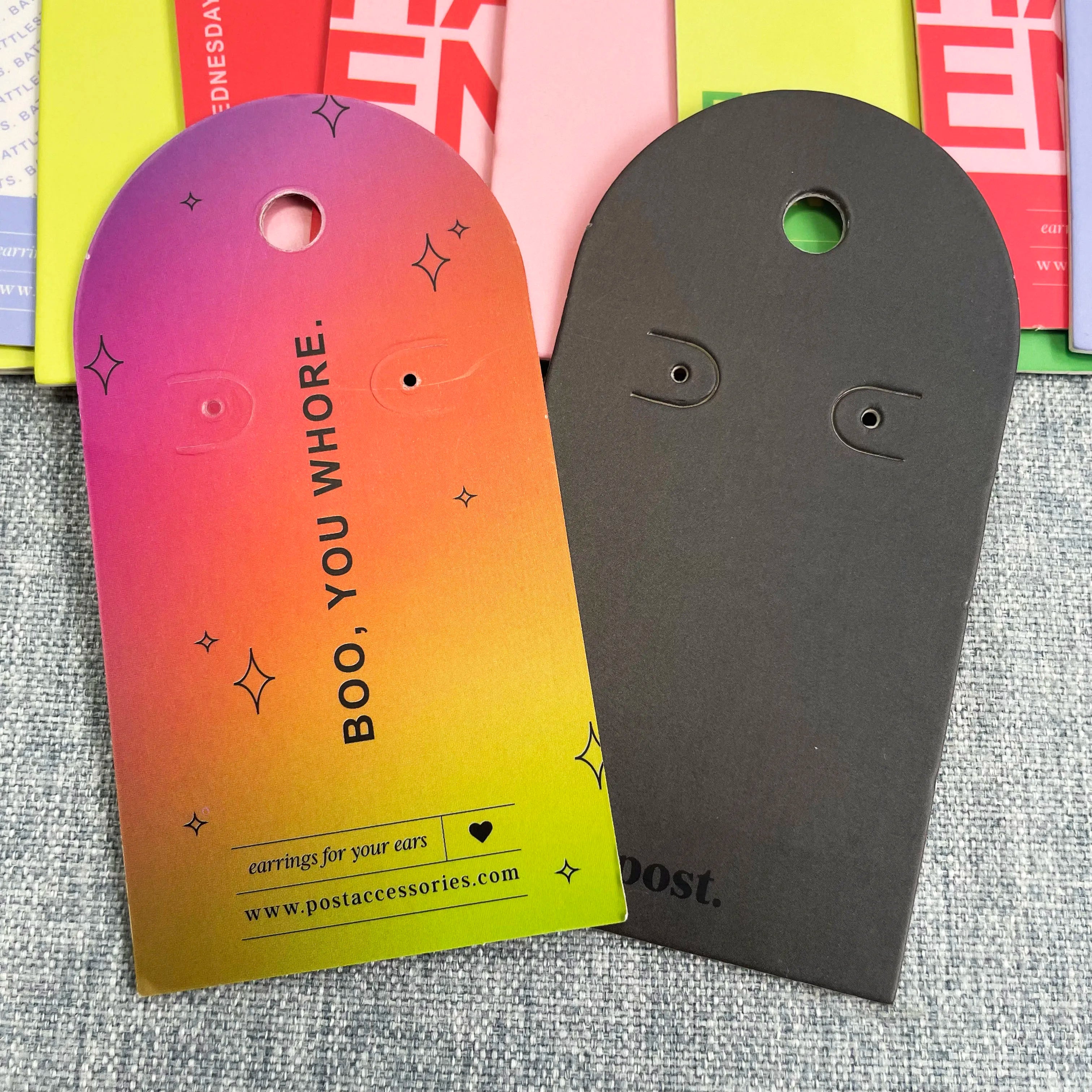 Custom Printed Recycled Eco-friendly Christmas Cardboard Paper Arch Hang Tags for Socks Garments Shoes Earring Card with Holes