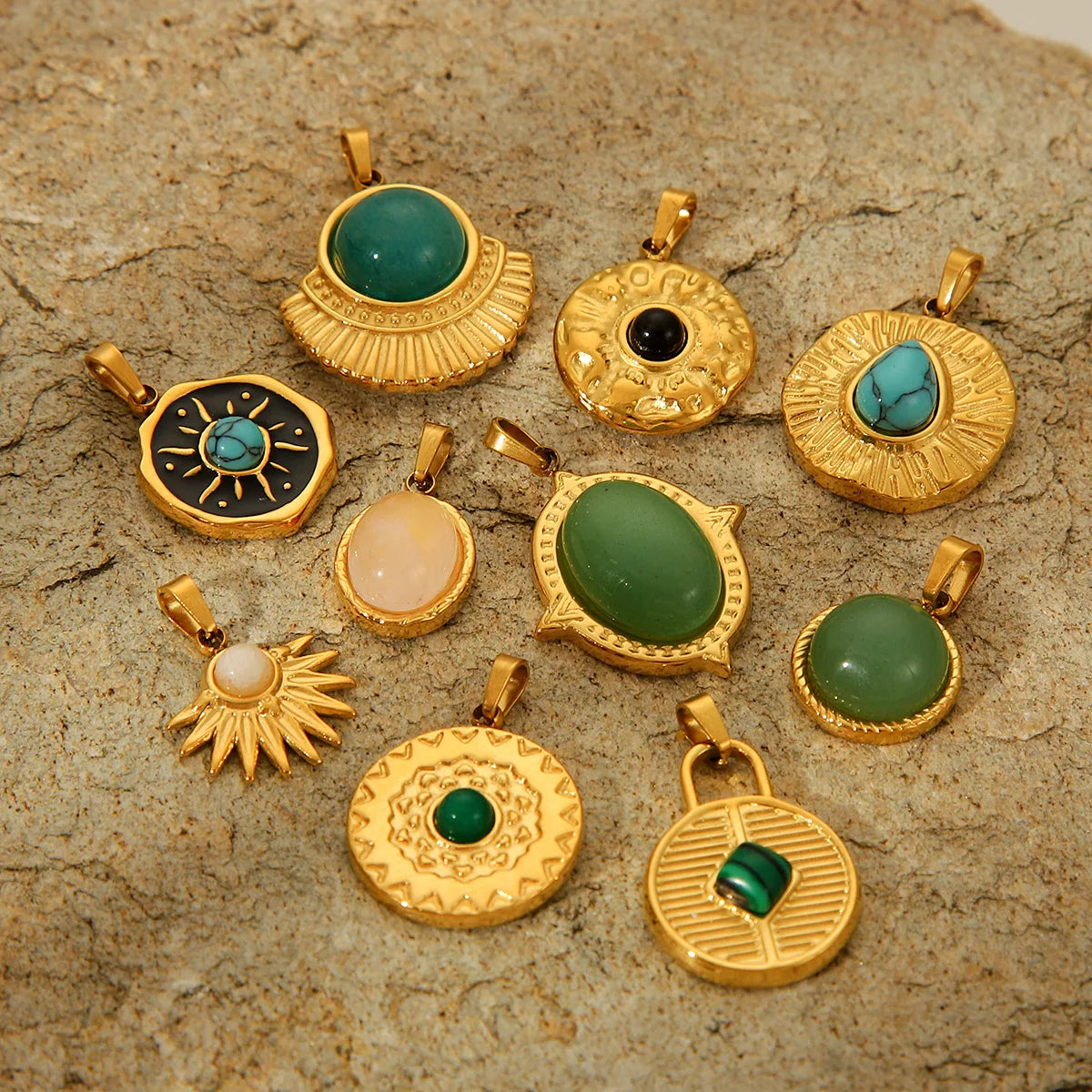 Elegant Retro Emerald Series Pendant Stainless Steel Jewelry with Gorgeous Charm Popular for Personalized Fashion Jewelry