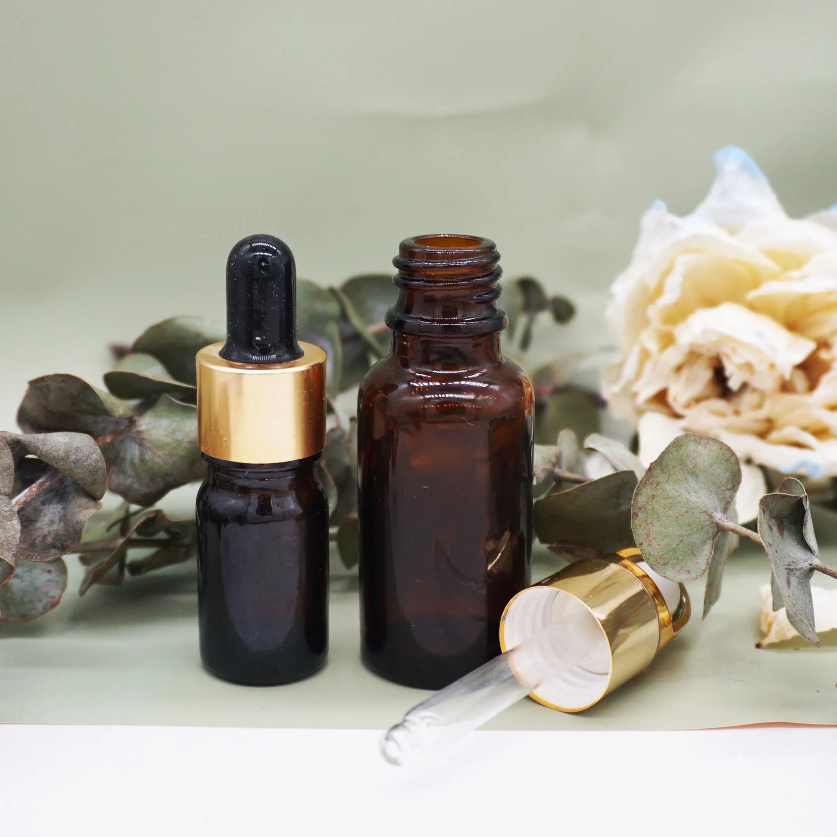 30ml Glass Cosmetic Face Serum Bottle with Golden Matte Dropper